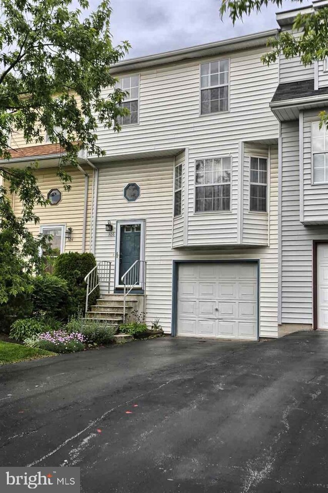 306 Lincoln Ave, Harrisburg, PA 17111 - photo 2