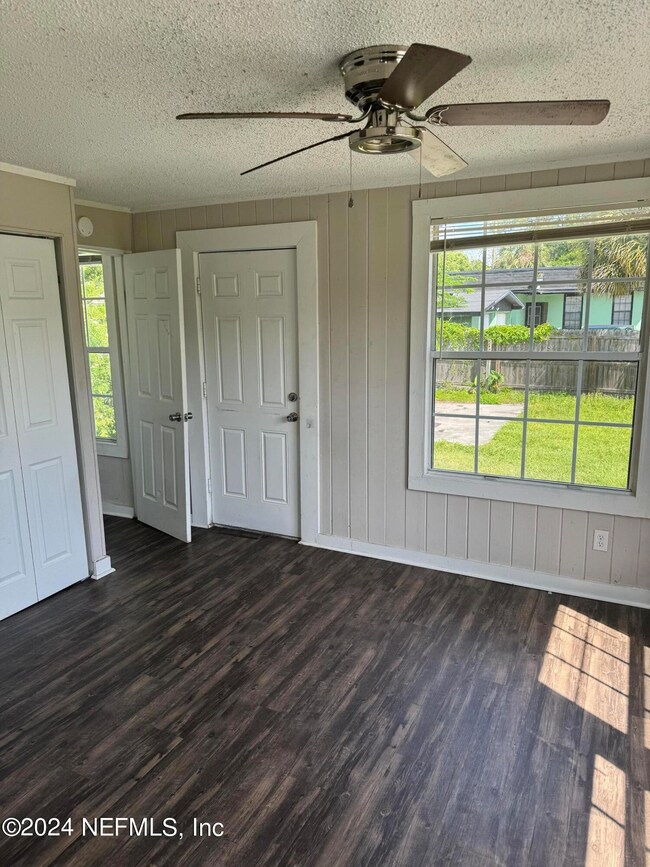 5303 Colonial Ave, Jacksonville, FL 32210 - photo 5
