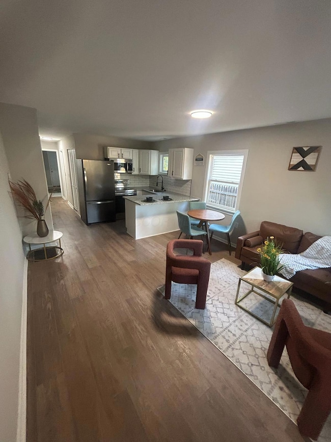 599 Whitethorne Ave, Columbus, OH 43223 - photo 3