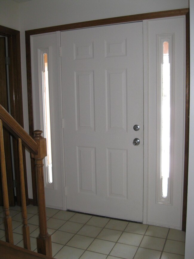 7929 Stanburn Rd, Dublin, OH 43016 - photo 2