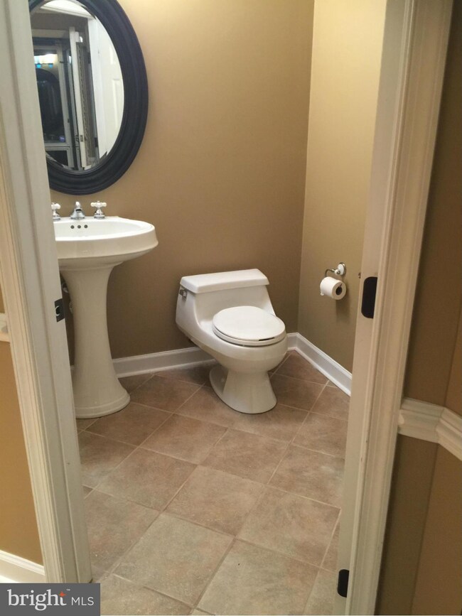 9201 Deer Crossing unit 41, Lorton, VA 22079 - photo 6