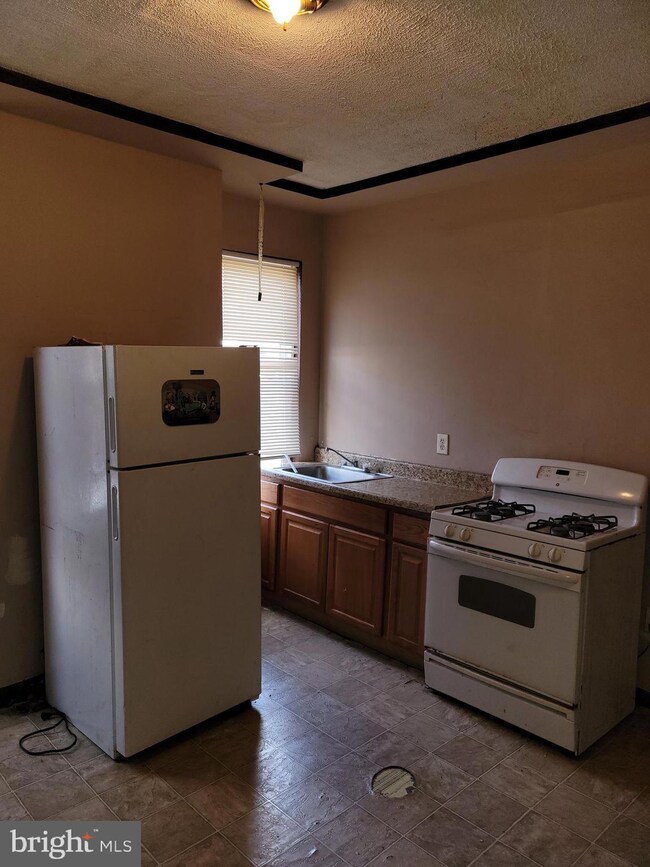 1830 Penrose Ave, Baltimore, MD 21223 - photo 7