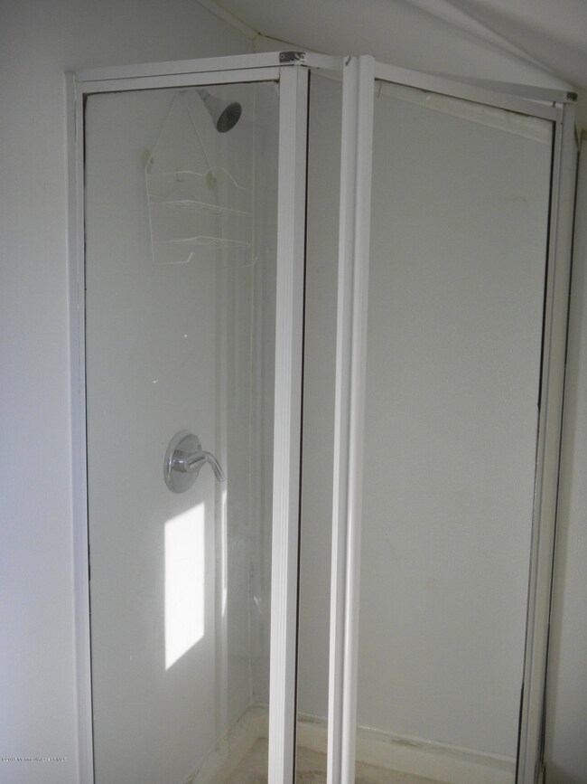 Bath 302 Dupont UnitC