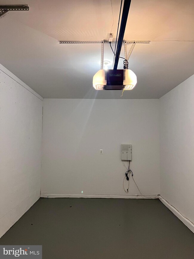 3328 Castle Ridge Cir unit 11, Silver Spring, MD 20904 - photo 6