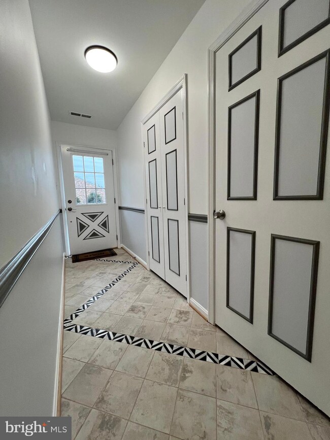 9268 Cherry Ln unit 58, Laurel, MD 20708 - photo 2