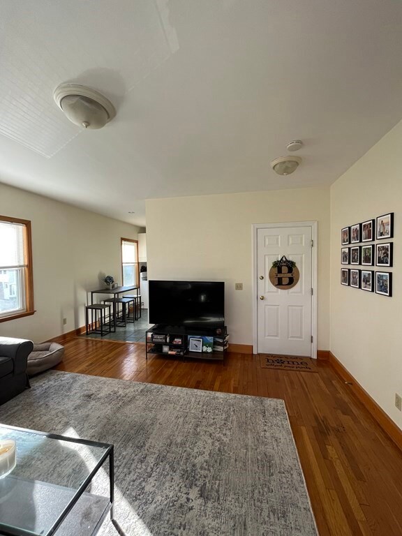 10 Cliff St unit 3, Quincy, MA 02169 - photo 2