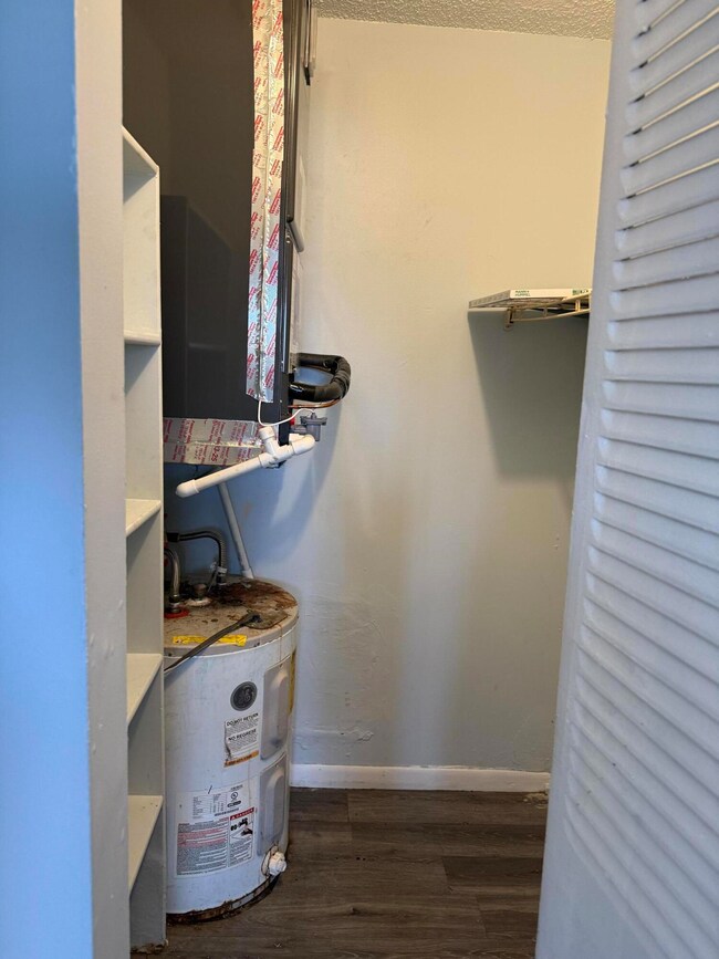 927 S G St unit 10, Lake Worth, FL 33460 - photo 6