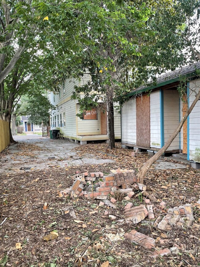711 Allston St, Houston, TX 77007 - photo 4