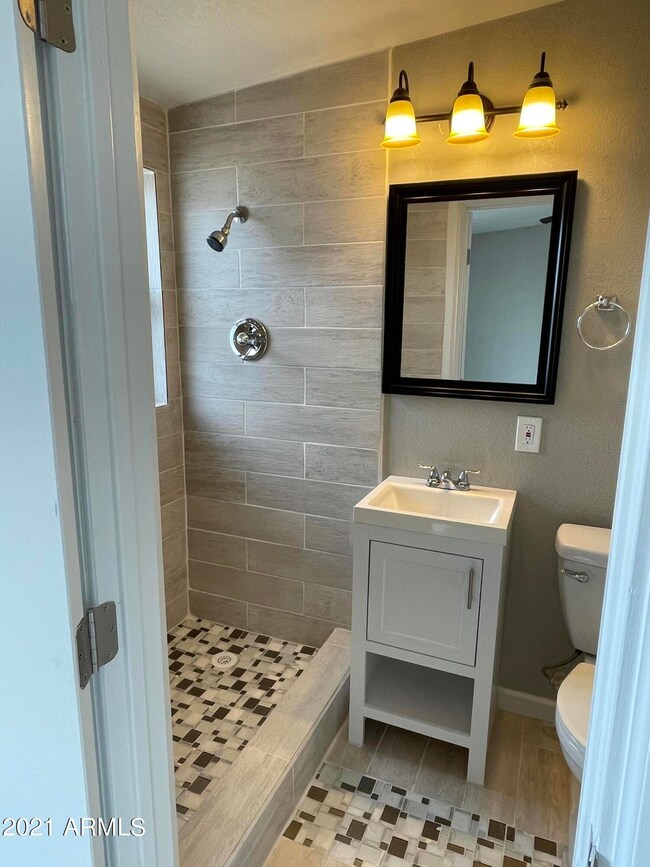 3248 E Monte Vista Rd, Phoenix, AZ 85008 - photo 7