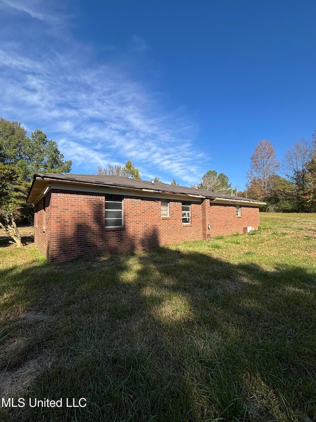 2488 O B McClinton Rd, Senatobia, MS 38668 - photo 4