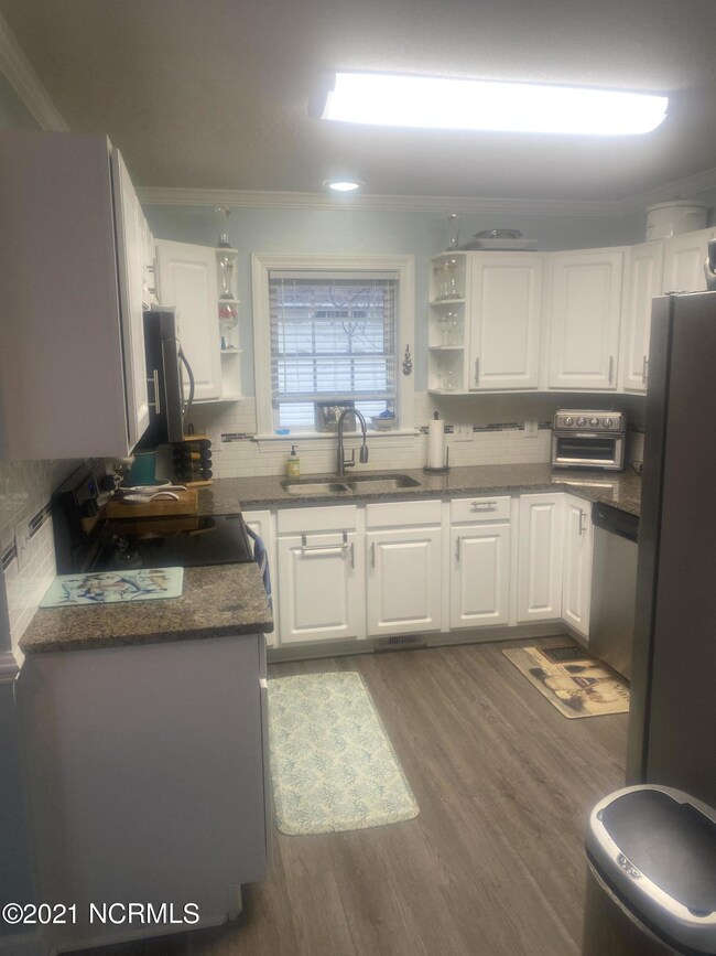 701 E Main St, Winterville, NC 28590 - photo 6