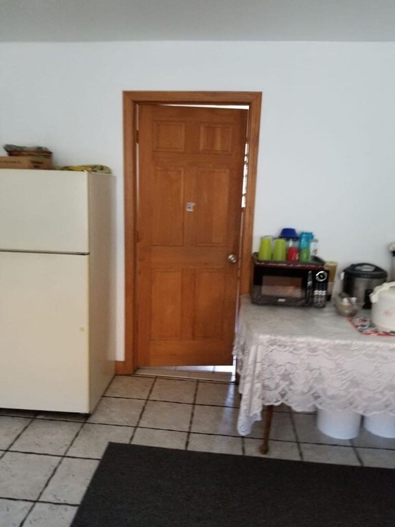 31 Russell St, West Springfield, MA 01089 - photo 7