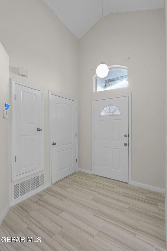 448 von Bargen Dr, Horizon City, TX 79928 - photo 4