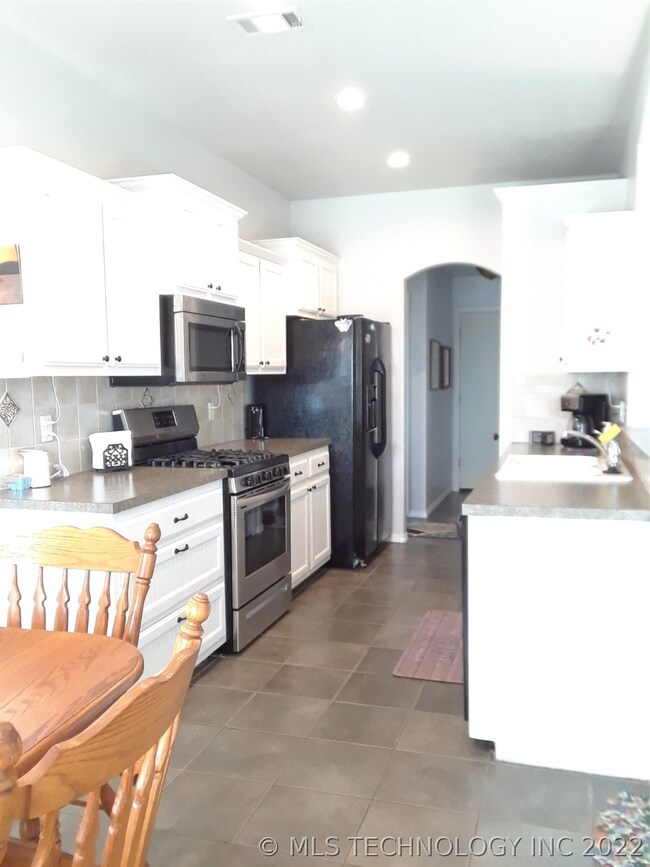 124 W 134th Ct N, Skiatook, OK 74070 - photo 7