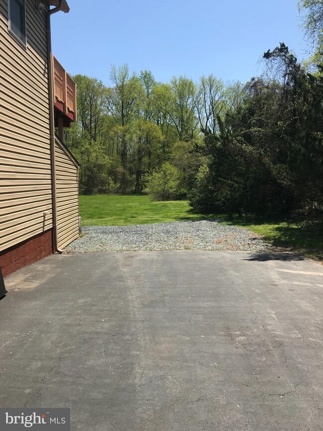 911 Saint Eva Ln, Gambrills, MD 21054 - photo 2