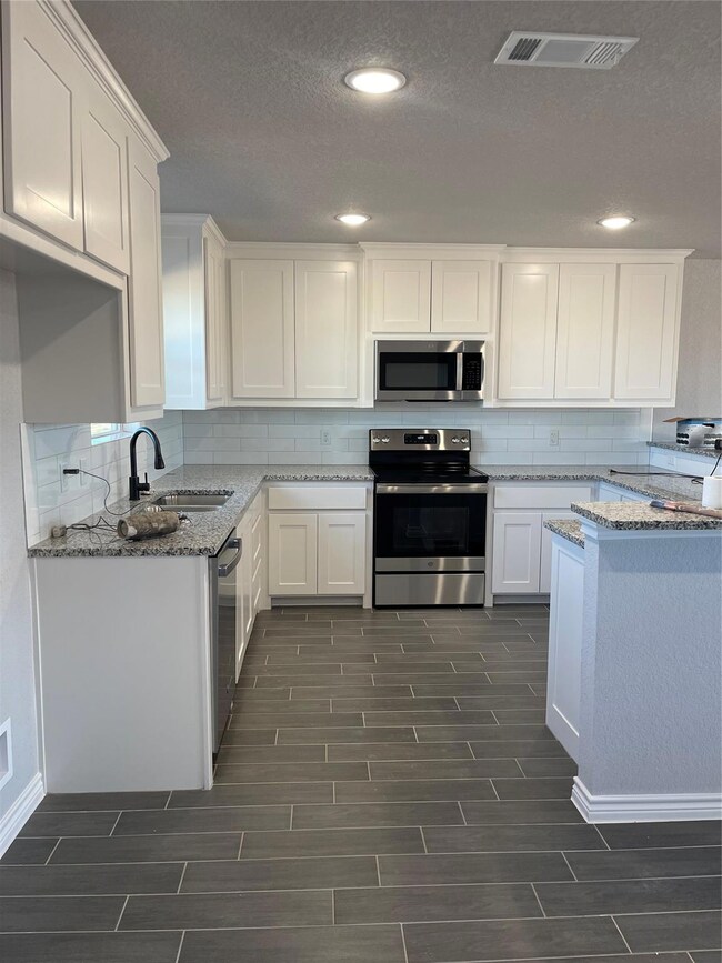 961 Erwin Rd, Poolville, TX 76487 - photo 6