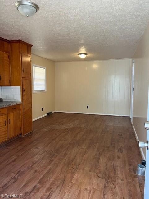 533 E Morehead St, Reidsville, NC 27320 - photo 3