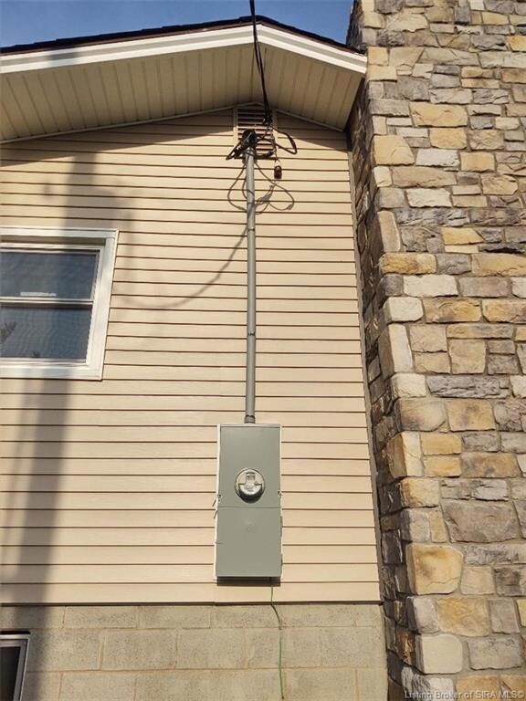 2109 Seatick Rd, Charlestown, IN 47111 - photo 5