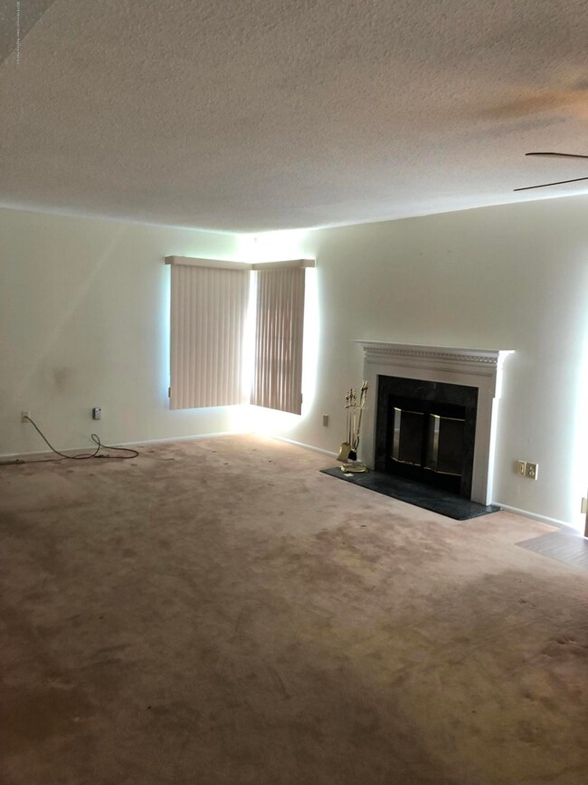 608 Loxley Dr, Toms River, NJ 08753 - photo 7