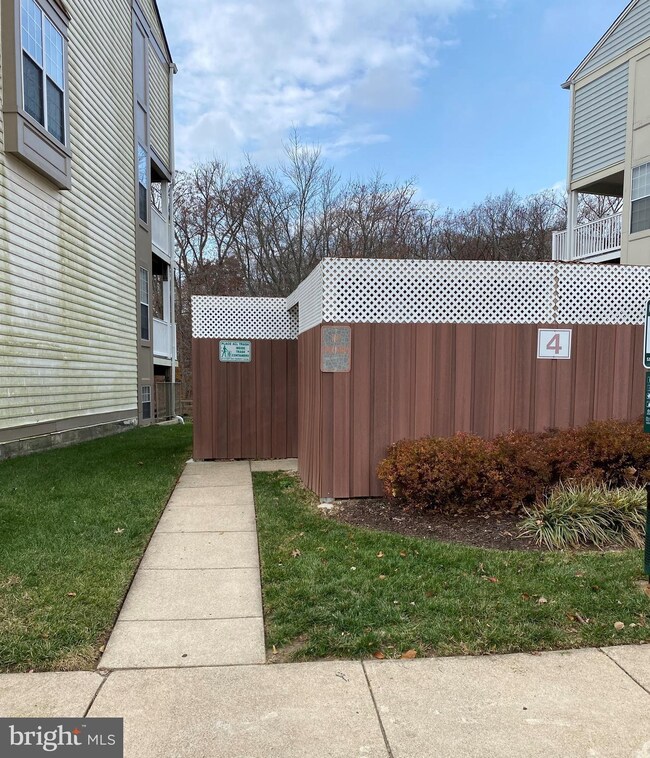 9260 Cardinal Forest Ln unit 201, Lorton, VA 22079 - photo 7