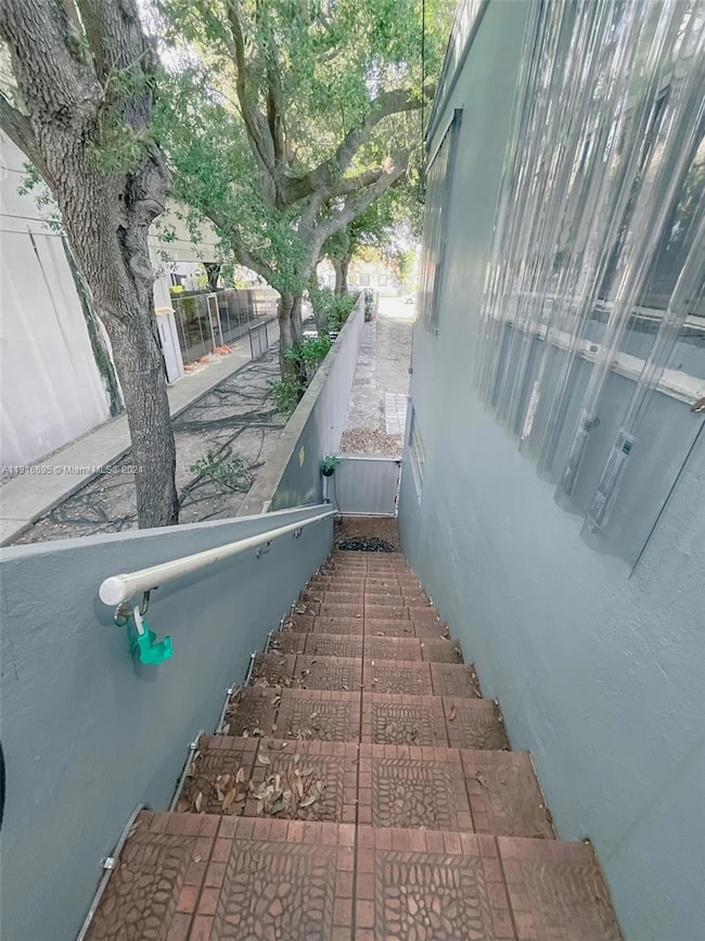 3682 SW 26th St unit 2, Miami, FL 33133 - photo 2