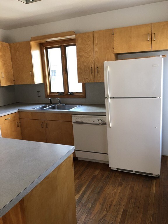 4 Van Norden St unit 2, Cambridge, MA 02140 - photo 3