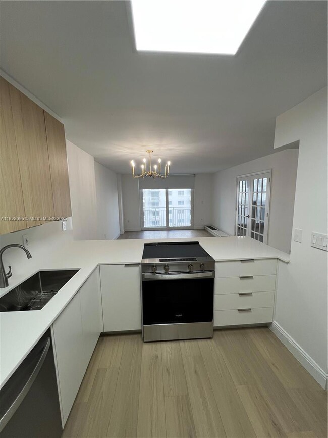 Ocean Point Condominium unit 523, Miami Beach, FL 33139 - photo 2