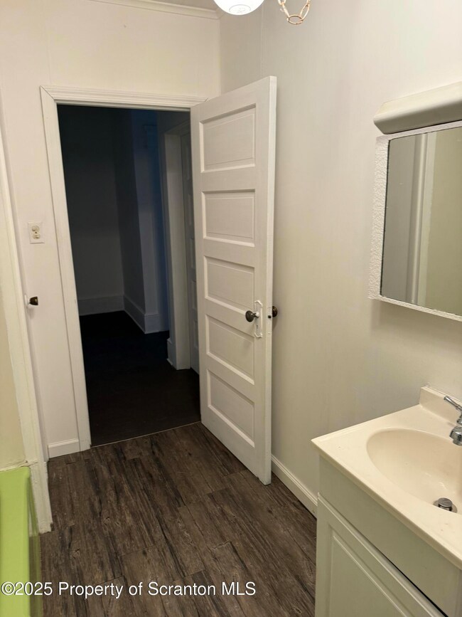 288 Main St, Dupont, PA 18641 - photo 7