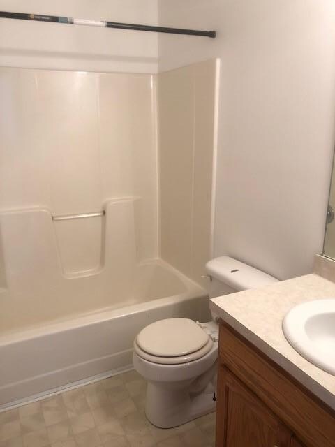 207 S Darrowby Dr, Raymore, MO 64083 - photo 7