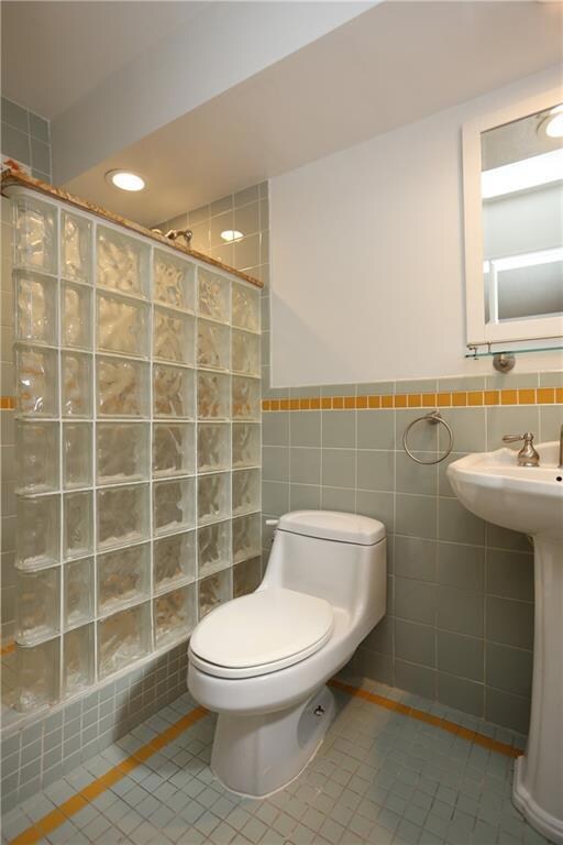 Guest bathroom