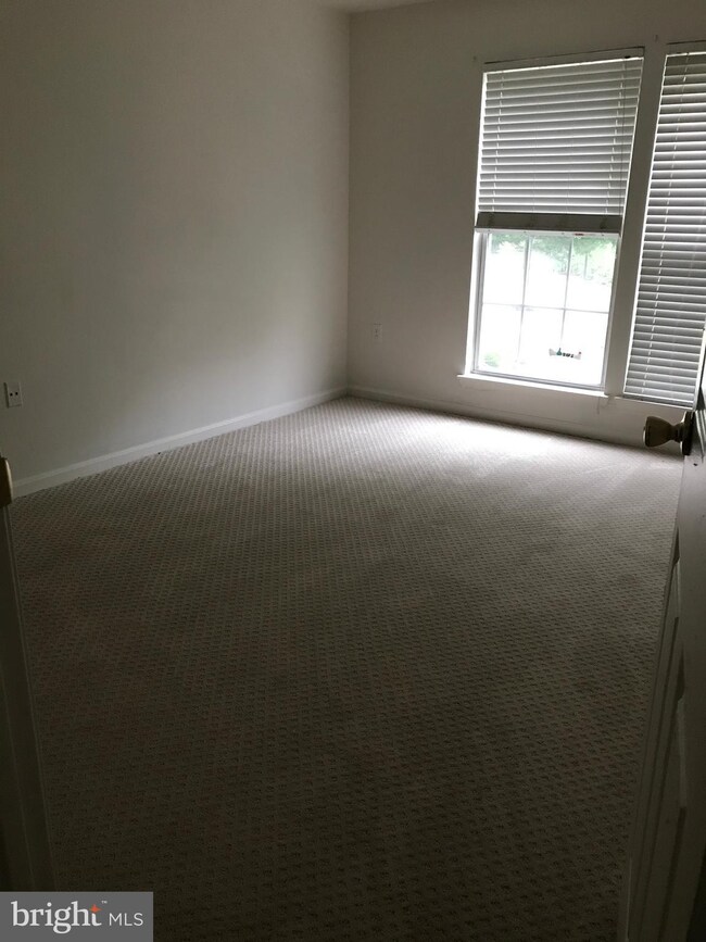 5960 Millrace Ct unit B201, Columbia, MD 21045 - photo 5