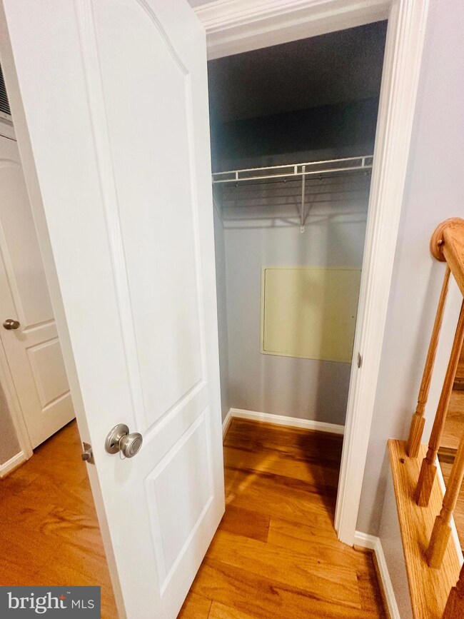 42668 Hollyhock Terrace unit 12G, Ashburn, VA 20148 - photo 5