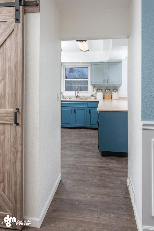 Hallway to Kitchen