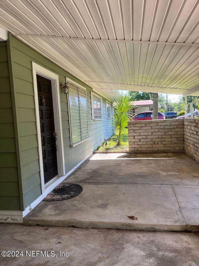 6455 Solandra Dr, Jacksonville, FL 32210 - photo 3