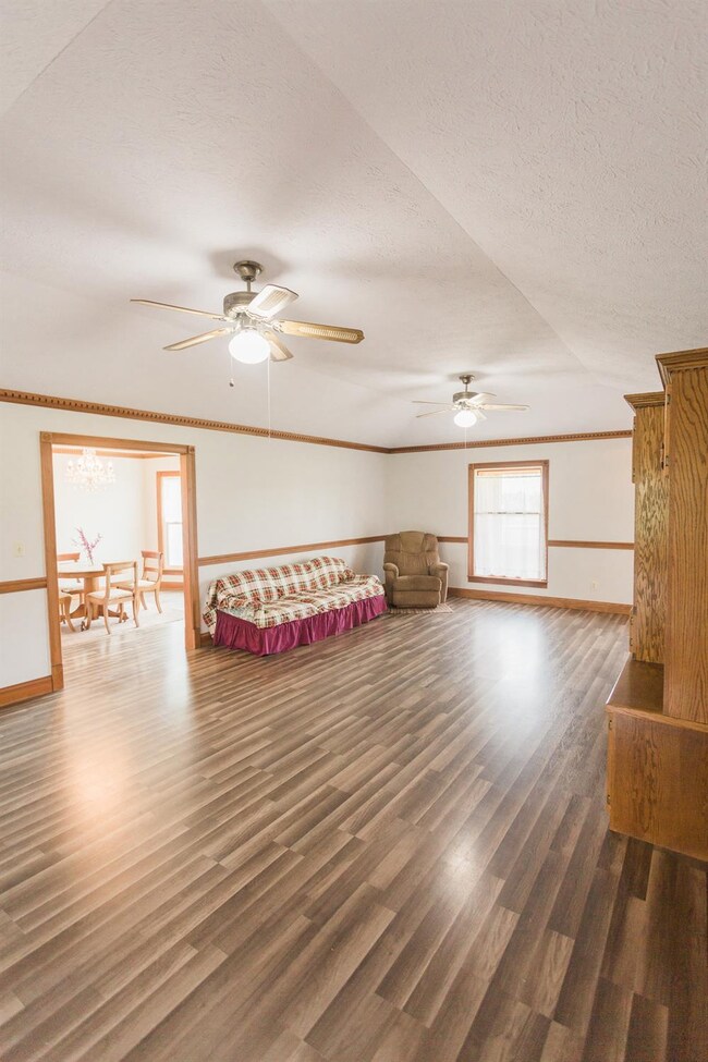 639 Keenon Rd, Harrodsburg, KY 40330 - photo 7