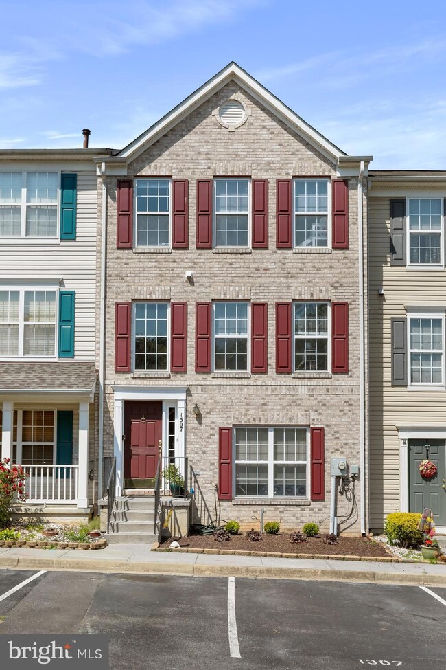 1307 Pendleton Ln, Strasburg, VA 22657 - photo 2