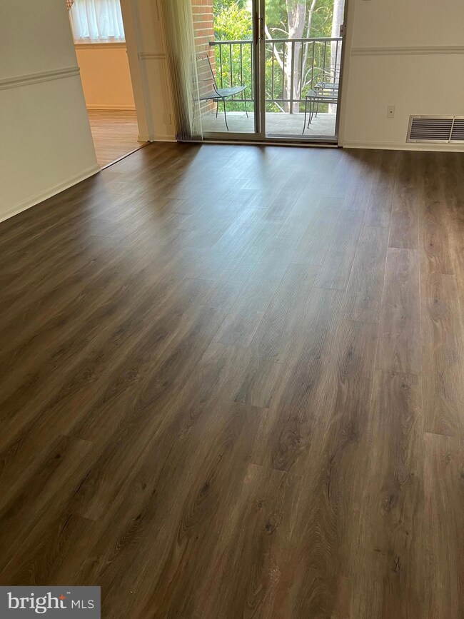 208-J Hampton Crossing, Southampton, PA 18966 - photo 4