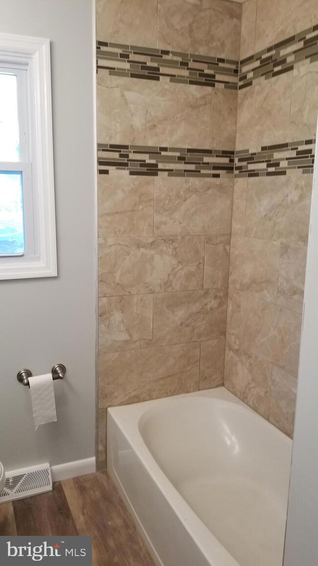 604 Otter Branch Dr, Magnolia, NJ 08049 - photo 5