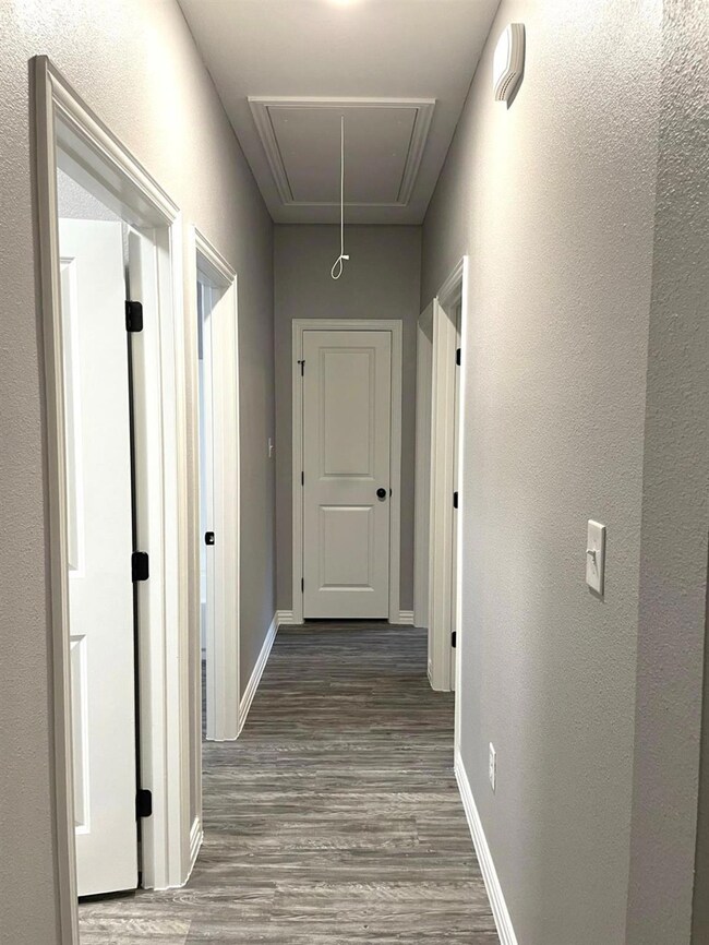 514 W Hull St, Denison, TX 75020 - photo 7