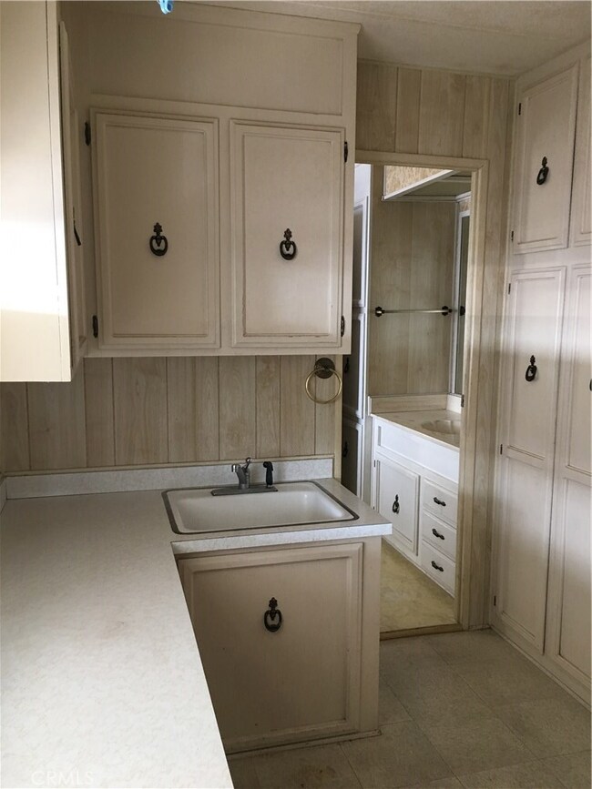 4133 W Wilson St unit 57, Banning, CA 92220 - photo 5