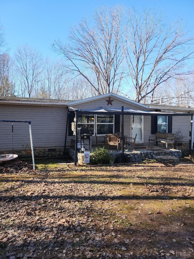 220 Brightwells Mill Rd, Madison Heights, VA 24572 - photo 2