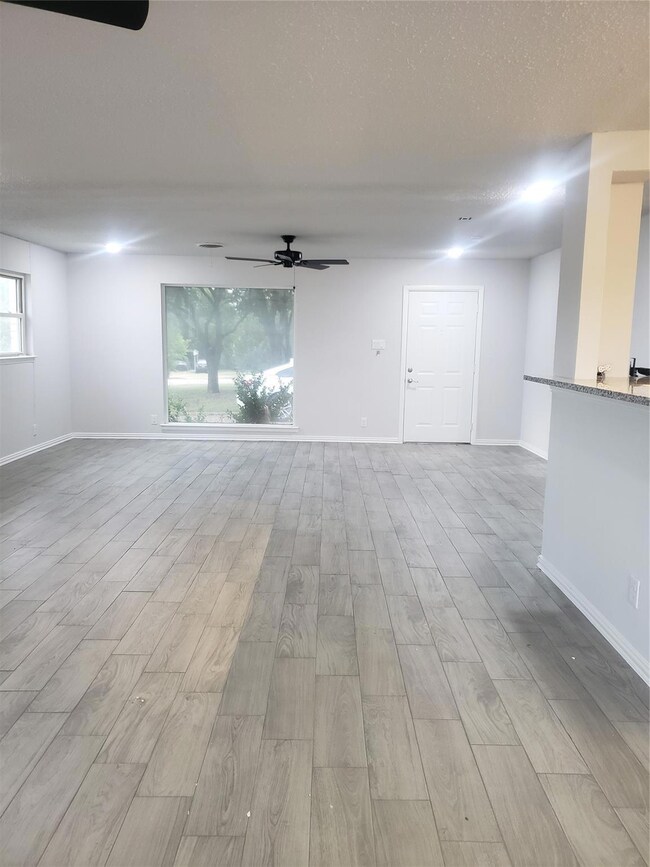 1 S Loop Dr, Cedar Hill, TX 75104 - photo 3