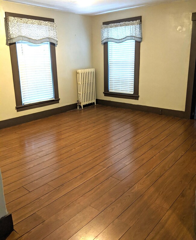 25 Beacon St unit 2nd Floor, Concord, NH 03301 - photo 7