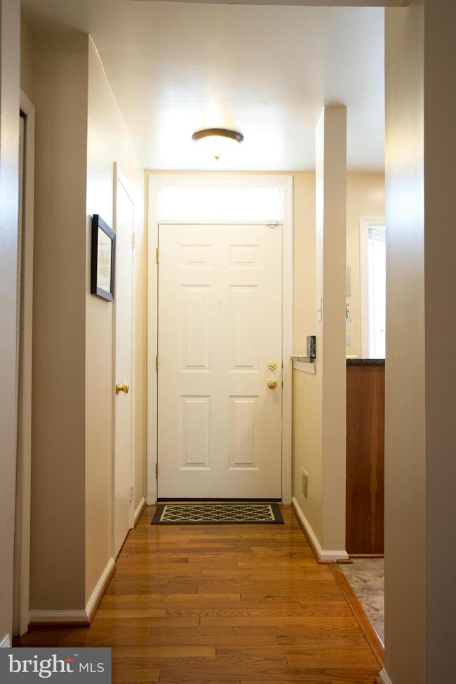 3772 Angelton Ct, Burtonsville, MD 20866 - photo 2