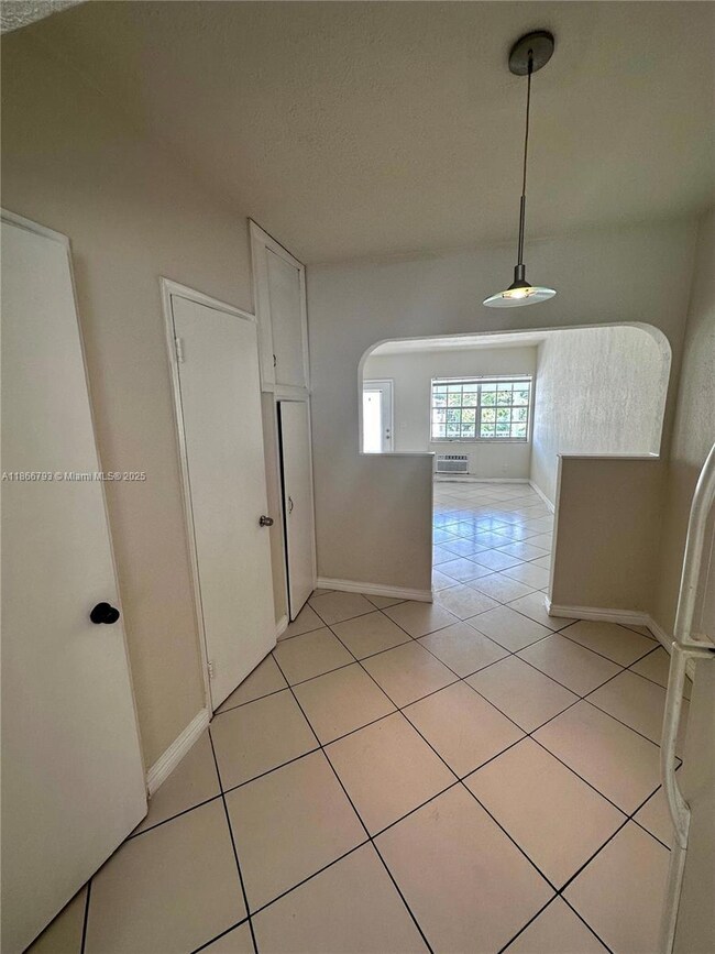 330 74th St unit 16, Miami Beach, FL 33141 - photo 5