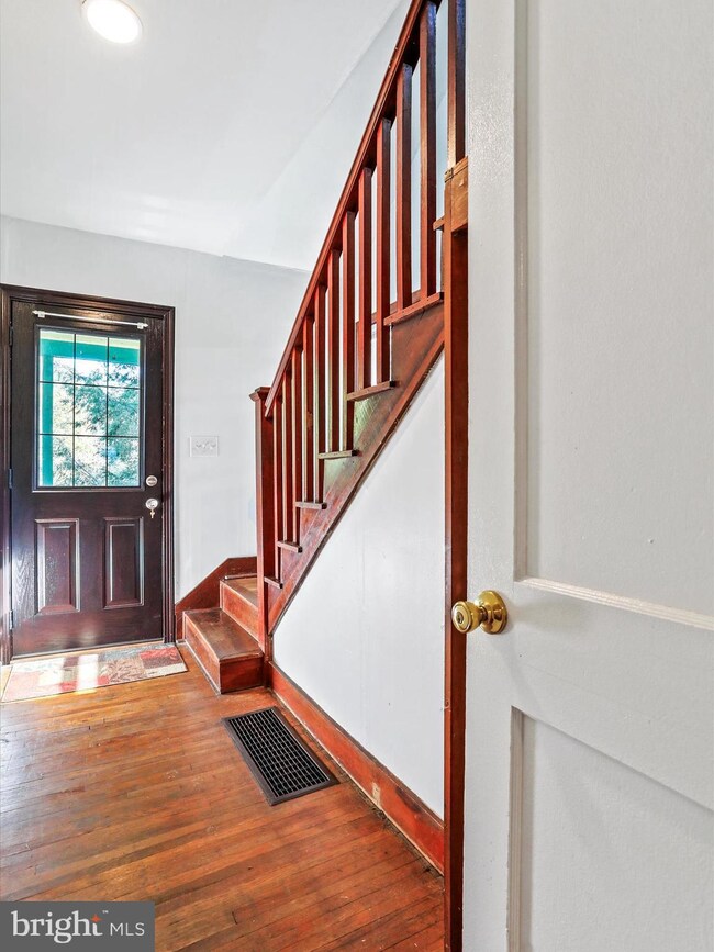 29 Peer Ln, Berkeley Springs, WV 25411 - photo 5