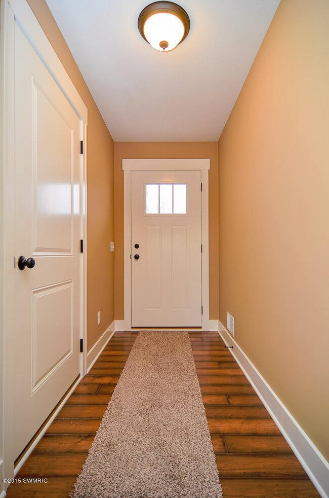 1094 Sunnyside Dr unit 29, Wayland, MI 49348 - photo 4