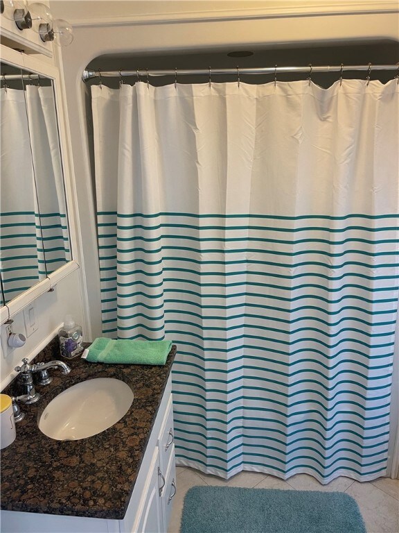 4 Carey St unit 2, Newport, RI 02840 - photo 7