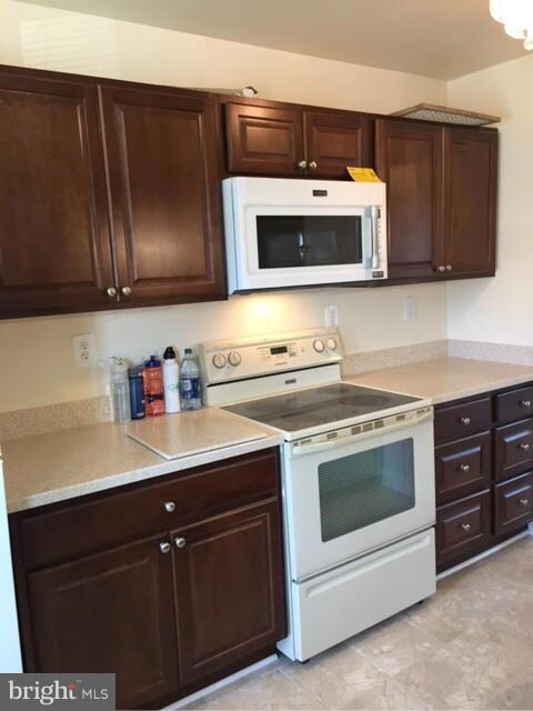 11717 Trophy Ct, Germantown, MD 20876 - photo 5