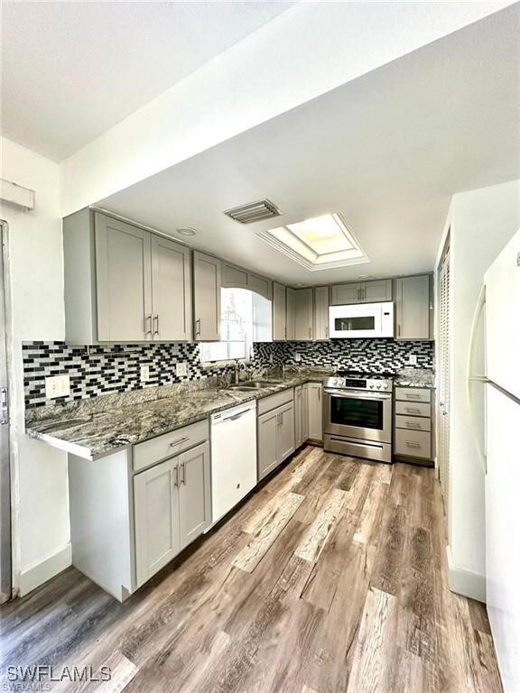 311 NW 15th Terrace, Cape Coral, FL 33993 - photo 6